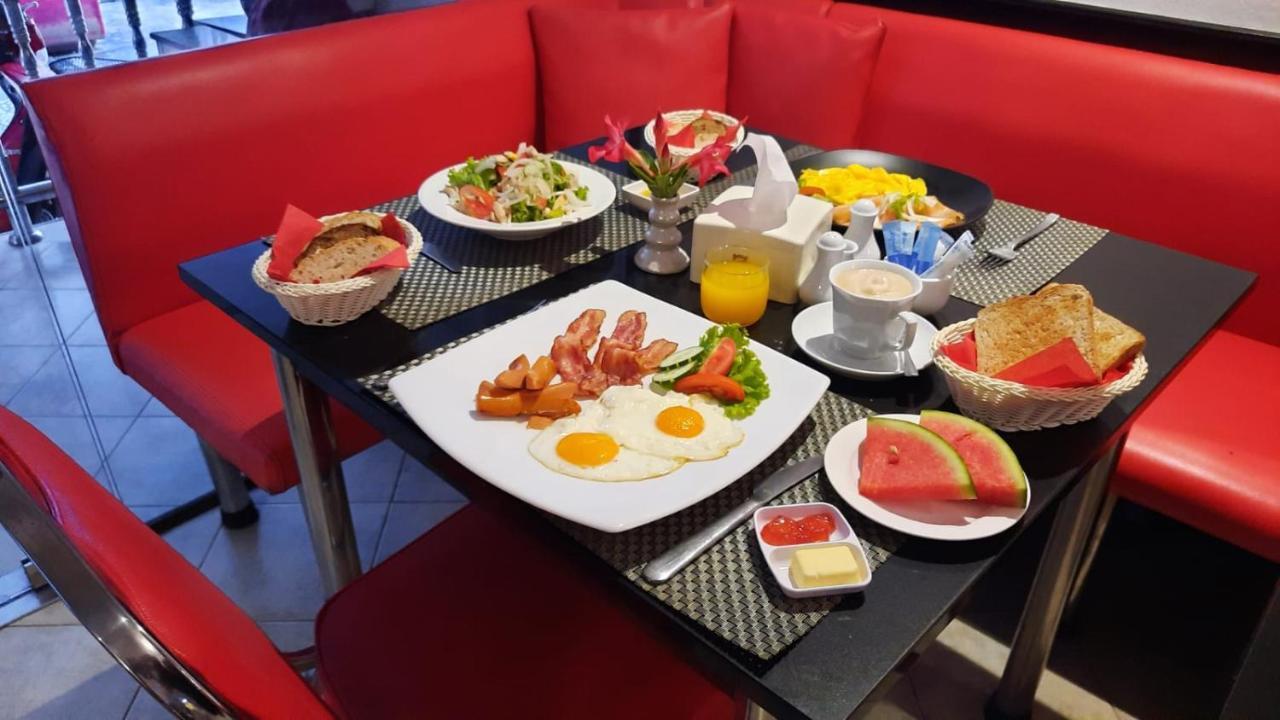Swiss Food Restaurant And Room For Rent Pattaya Exterior foto