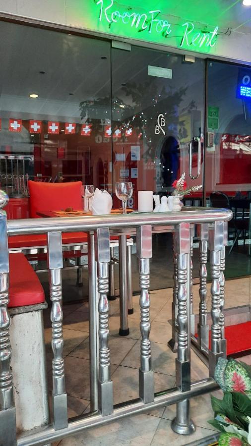 Swiss Food Restaurant And Room For Rent Pattaya Exterior foto