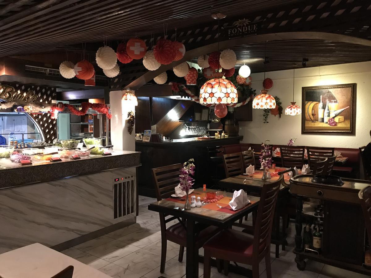Swiss Food Restaurant And Room For Rent Pattaya Exterior foto